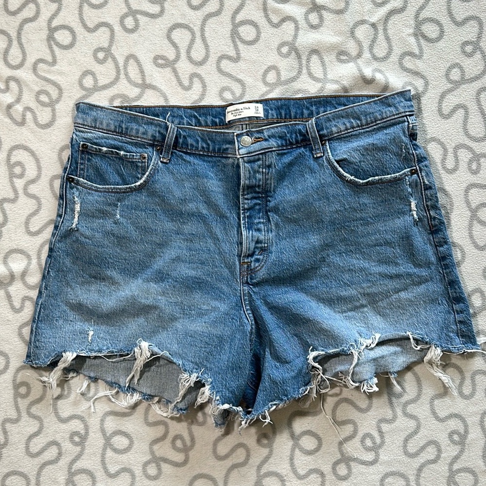 Abercrombie & Fitch Dad High Rise Short